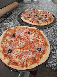 Photo n°2 de Pizzeria PIZZACOM (ouvert) à La Machine (Restaurant italien)