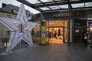 Photo n°8 de Marché aux herbes à Compiègne (Centre commercial)