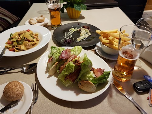 Stikla pērlīšu spēle