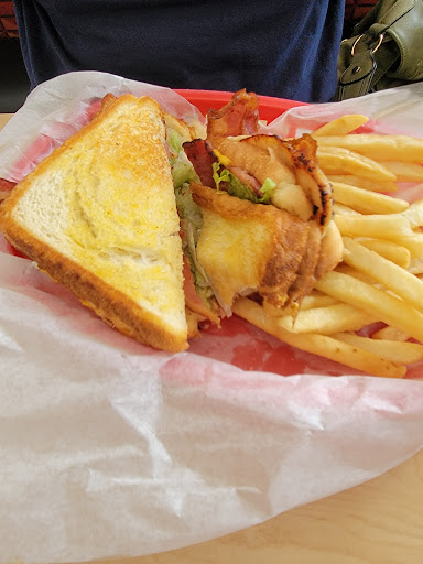 Elmo's Grill - Visual
