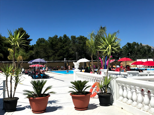 Blue Island / Piscina Corleone - Thumbnail