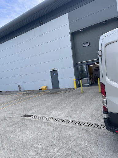 Local Man With A Van - Thumbnail