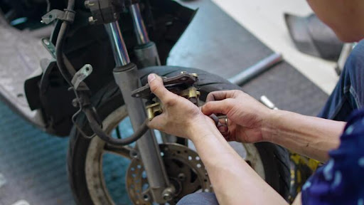 Searching for two wheeler general servicing near me? Jugnu Automobile Bike Service Center deliver…