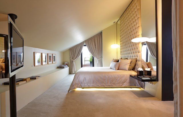 9HOTEL MERCY