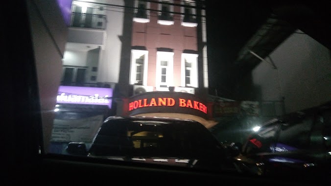 Holland Bakery - Cimanggis, Author: Abdurrahman Hanif