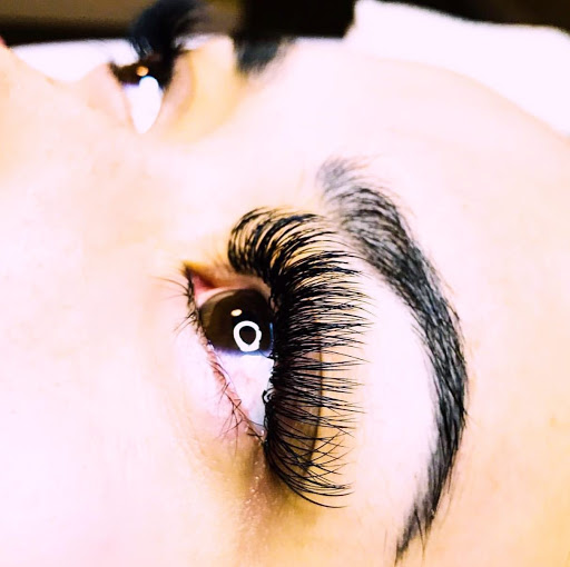 Pretty Beauty Bar Eyelash Spa & Salon
