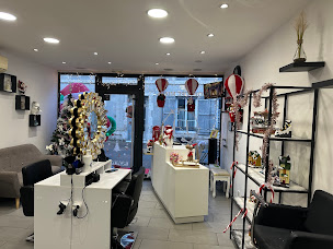 Photo n°22 de Style & Tendance By Laura à Mer (Salon de coiffure)