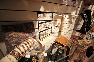 Photo n°2 de Comptoir du Cadeau Douai à Flers-en-Escrebieux (Magasin de nouveautés)