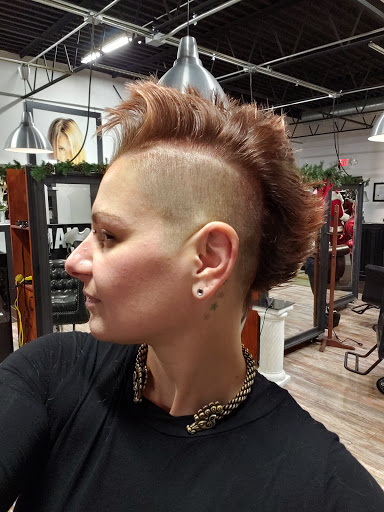 Bizarre Easton - Thumbnail
