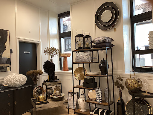 Ivory Mac Gallery - United Kingdom