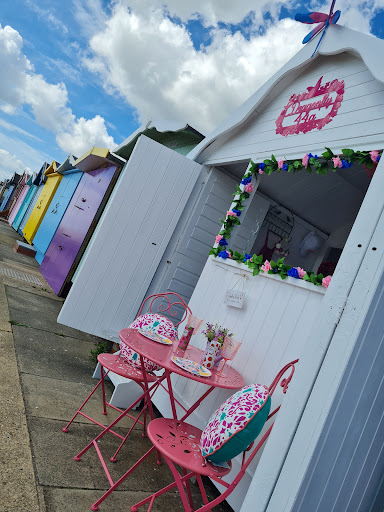 Ladybird Seascapes Beach Huts - Thumbnail