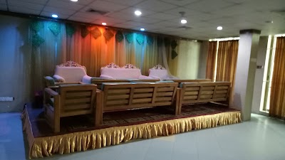 Photos of Roy Complex