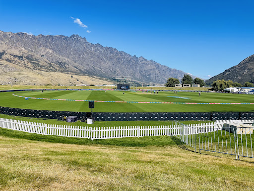 Otago cabs Queenstown - Thumbnail