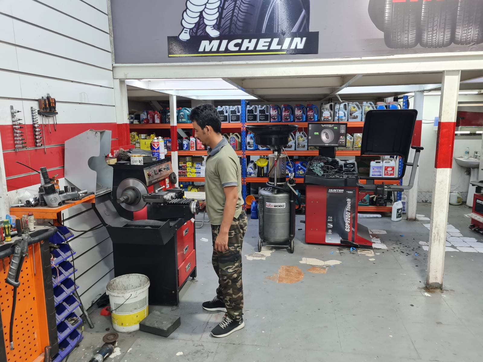 لورد لتجارة الاطارات وغسيل السيارات - صورة 2