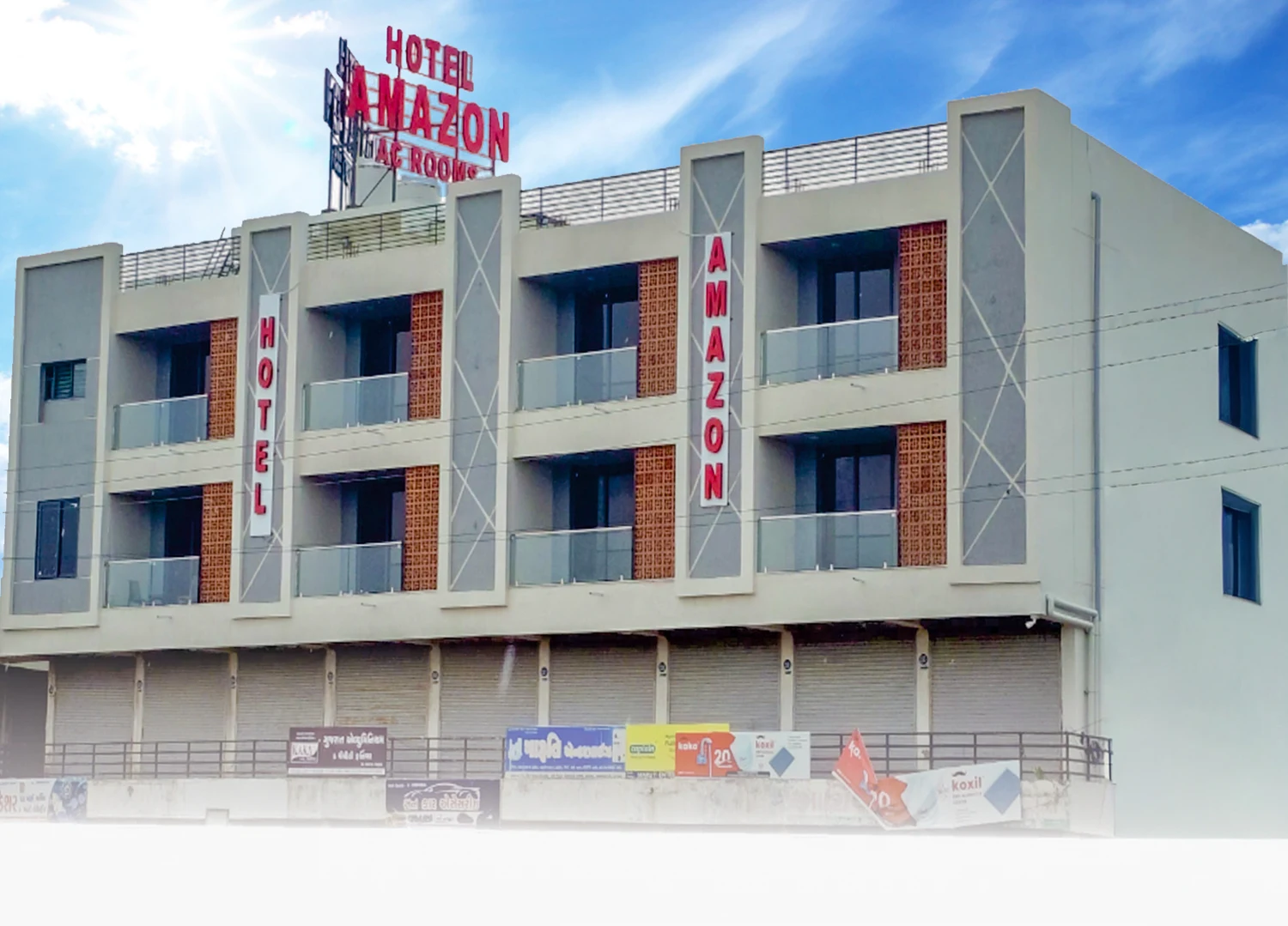 Hotel Amazon | AC Rooms | Best Couple, Family & Corporate Hotel in Himatnagar