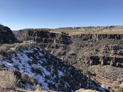 The Slide Trail upper trailhead