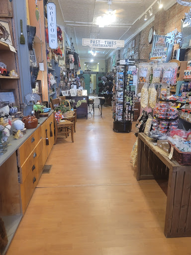 Past Times Antique Style Photography and Gift Shops - Thumbnail