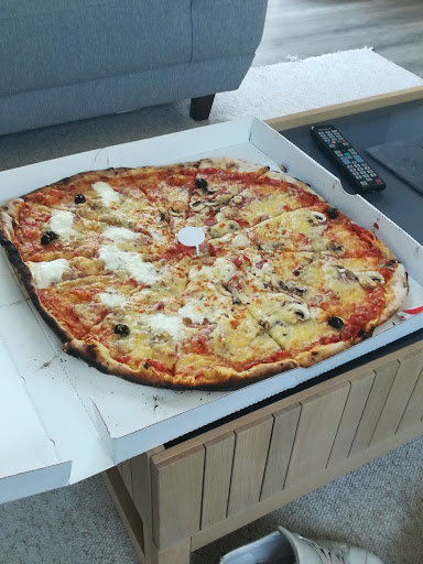 Larry s Pizza Logo