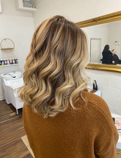 Lindsay Chapin, Hairstylist