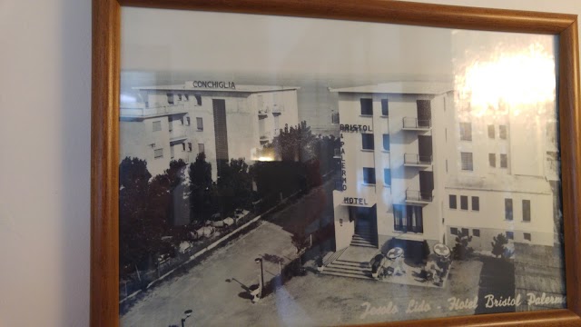 Hotel Bristol