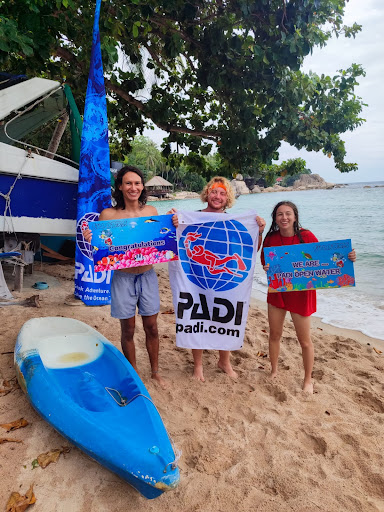 Diving Koh Samui | "Scuba Birds" PADI 5-Star IDC Dive Center | PADI Courses & Diving Tours in Koh Samui Island