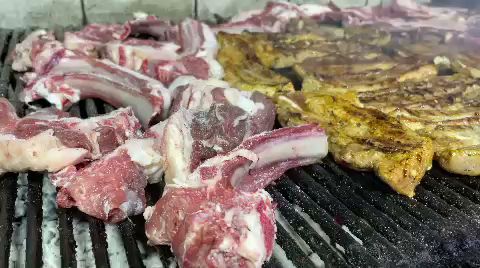 Γεύσεις Εν Λευκώ - Εστιατόριο