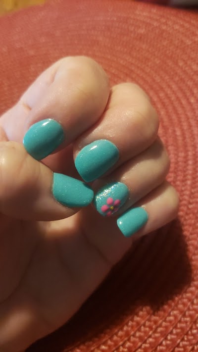 Ivy Nails