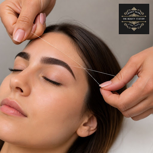 Discover how the right eyebrow shaping can instantly lift your features and balance your face. At… post image