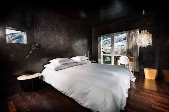 7132 House of Architects by null