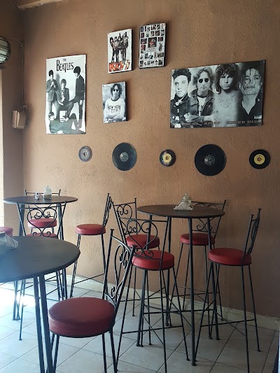 Photos of Cafeteria Brody