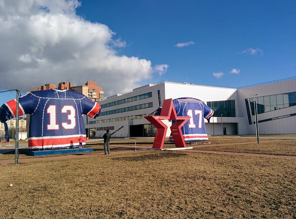 Российский пр 6. Хоккейный городок СПБ. Российский проспект Санкт-Петербург хоккейный город. Российский проспект 6 Санкт-Петербург. Санкт-Петербург российский проспект 6 каток.