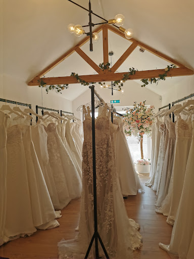 Elizabeth Anne Bridal - Thumbnail