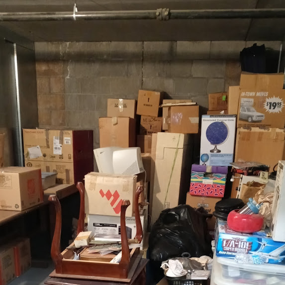 Hoarder house cleanout service in Tucson