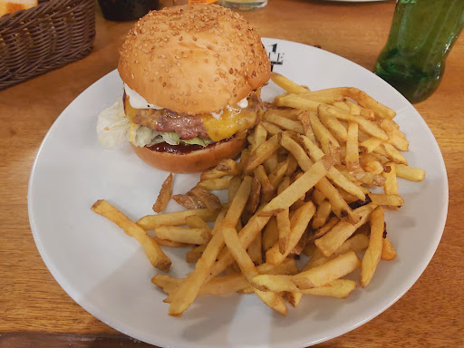 Photo 5 - Avenue 31 Pizzeria & Burger house