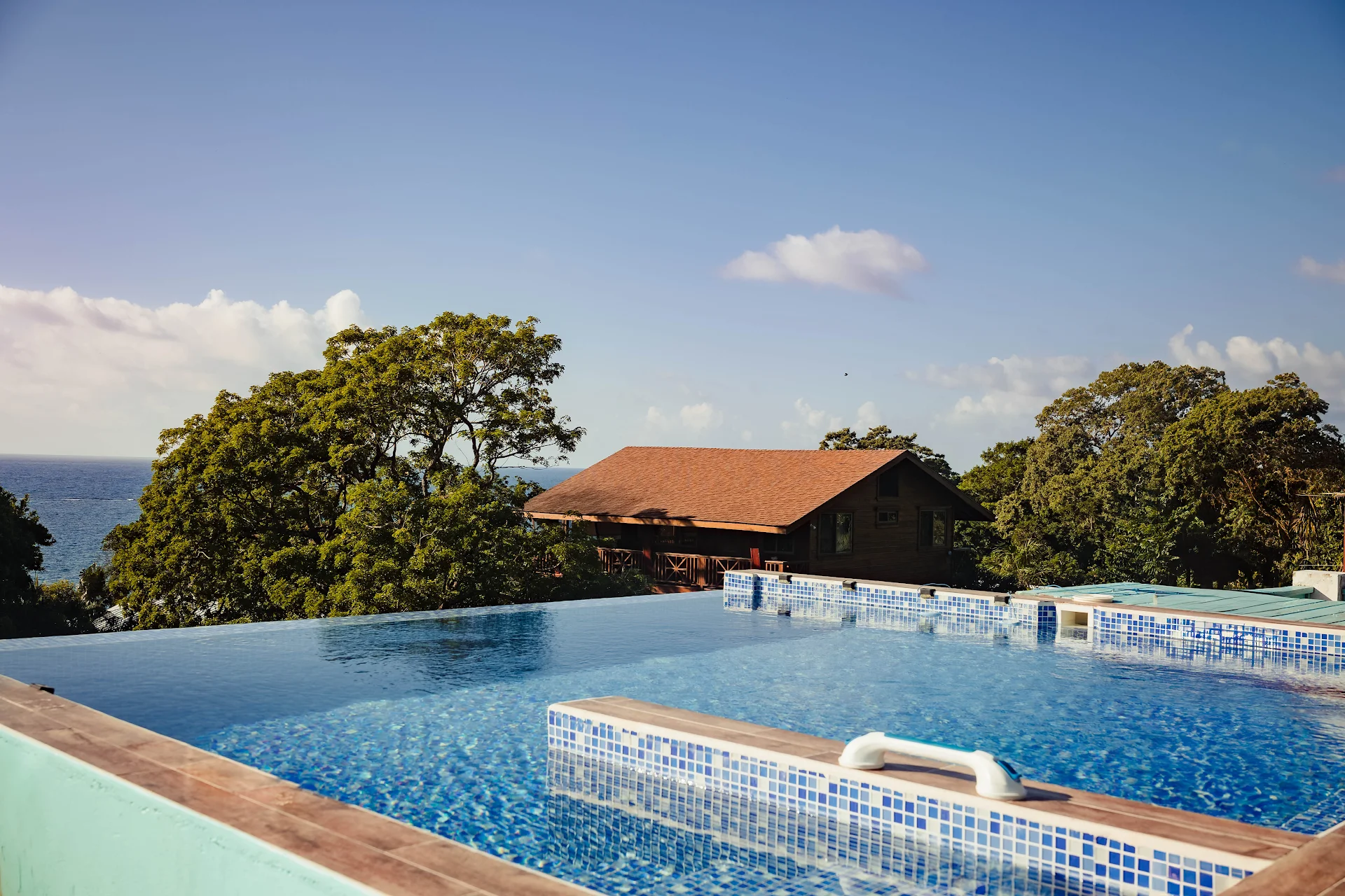 Villas De Cisnes: Boutique Vacation & Dive Resort, West Bay, Roatán