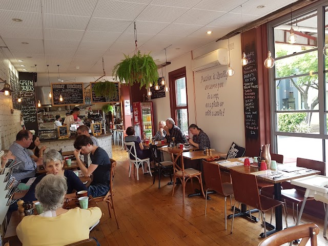 Kelby's Cafe