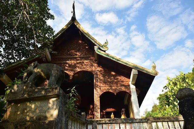 Mae Kampong Waterfall