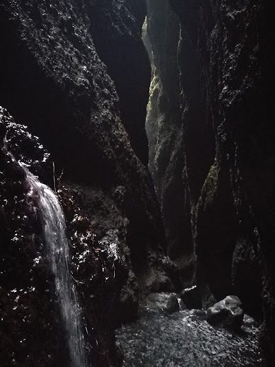 Photos of Rau&eth;feldsgj&aacute; ravine