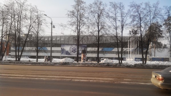 Улица спортивная новосибирск. Ледовый дворец Кудряшовский Новосибирск. Дом спорта Новосибирск.