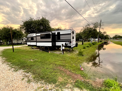 Angler's RV Retreat - Thumbnail