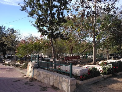 Photos of Ma'ale HaKhamisha Cemetery