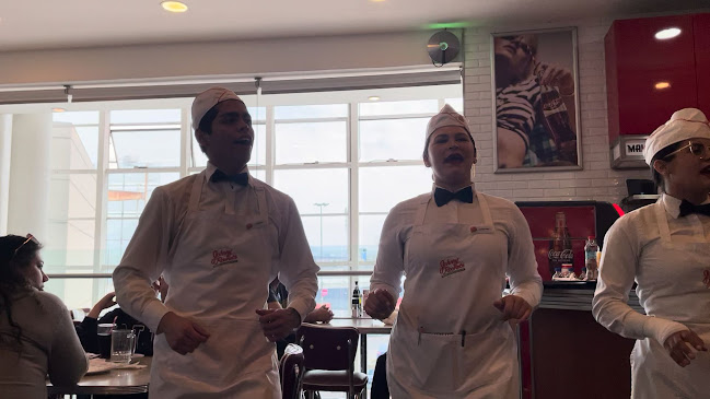 Opiniones de Johnny Rockets Plaza Norte en Huechuraba - Restaurante