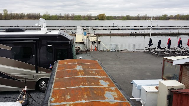 Marina De Boucherville Inc