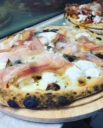 Photo n°16 de Foodtruck O’sole mio Pizza’s à Alex (Restaurant de spécialités d'Italie du Sud)