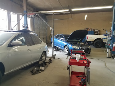 Larry's Service Center