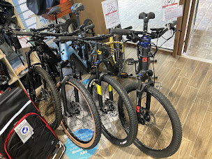 Photo n°2 de ECOLOCOMOTION Cergy-Pontoise à Vauréal (Magasin de vélos électriques)