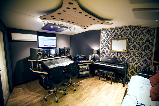 Highfield Studio - Visual