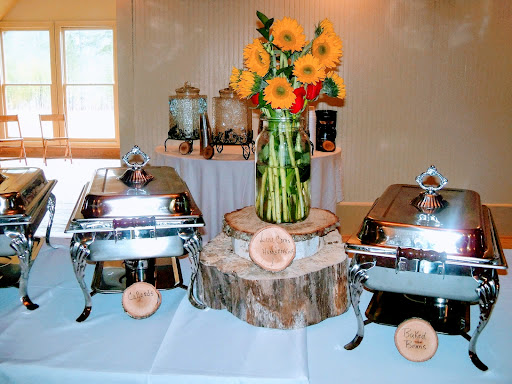 Lou-Cora’s Bar-B-Q