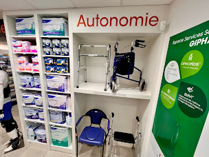 Photo n°3 de PHARMACIE DE LA MAIRIE à Saint-Germain-du-Puy (Pharmacie vétérinaire)