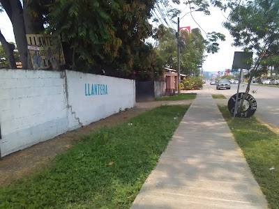Photos of Llantera Y Lubricentro La U
